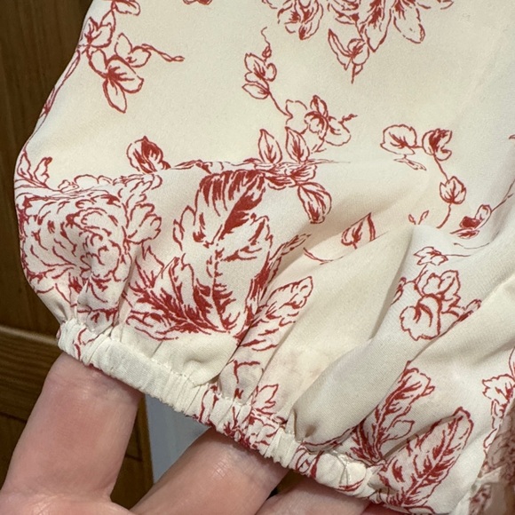 Dainty Jewells Cream and Red Floral Dress - Picture 5 of 8